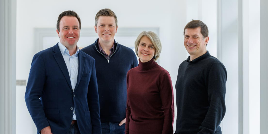 Photo of the Venturewave and Funderbeam leadership teams